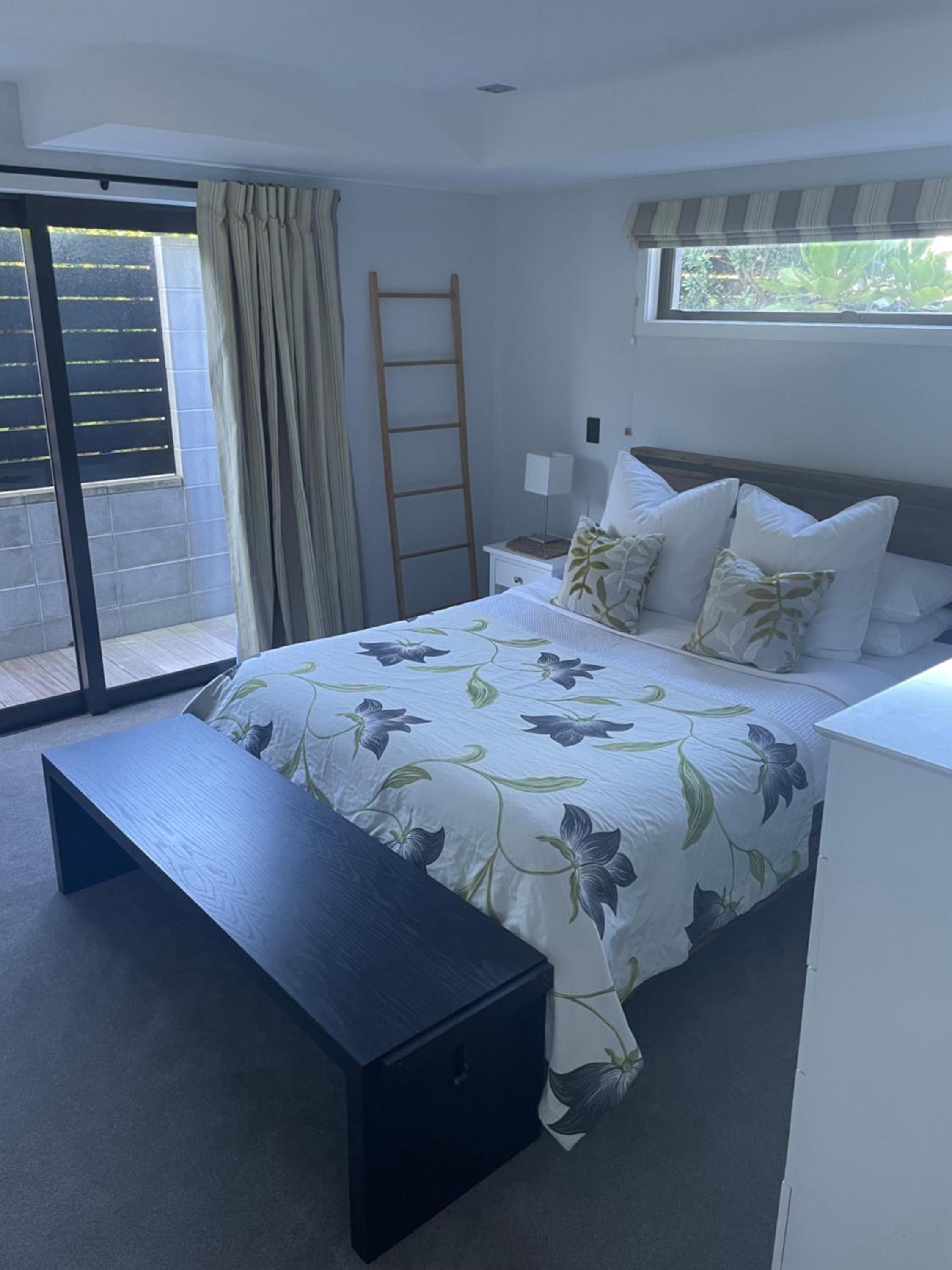 Sumner, Christchurch Luxury 2 Bdrm Ground Level Apt with Private Pool located on Scarborough Hill