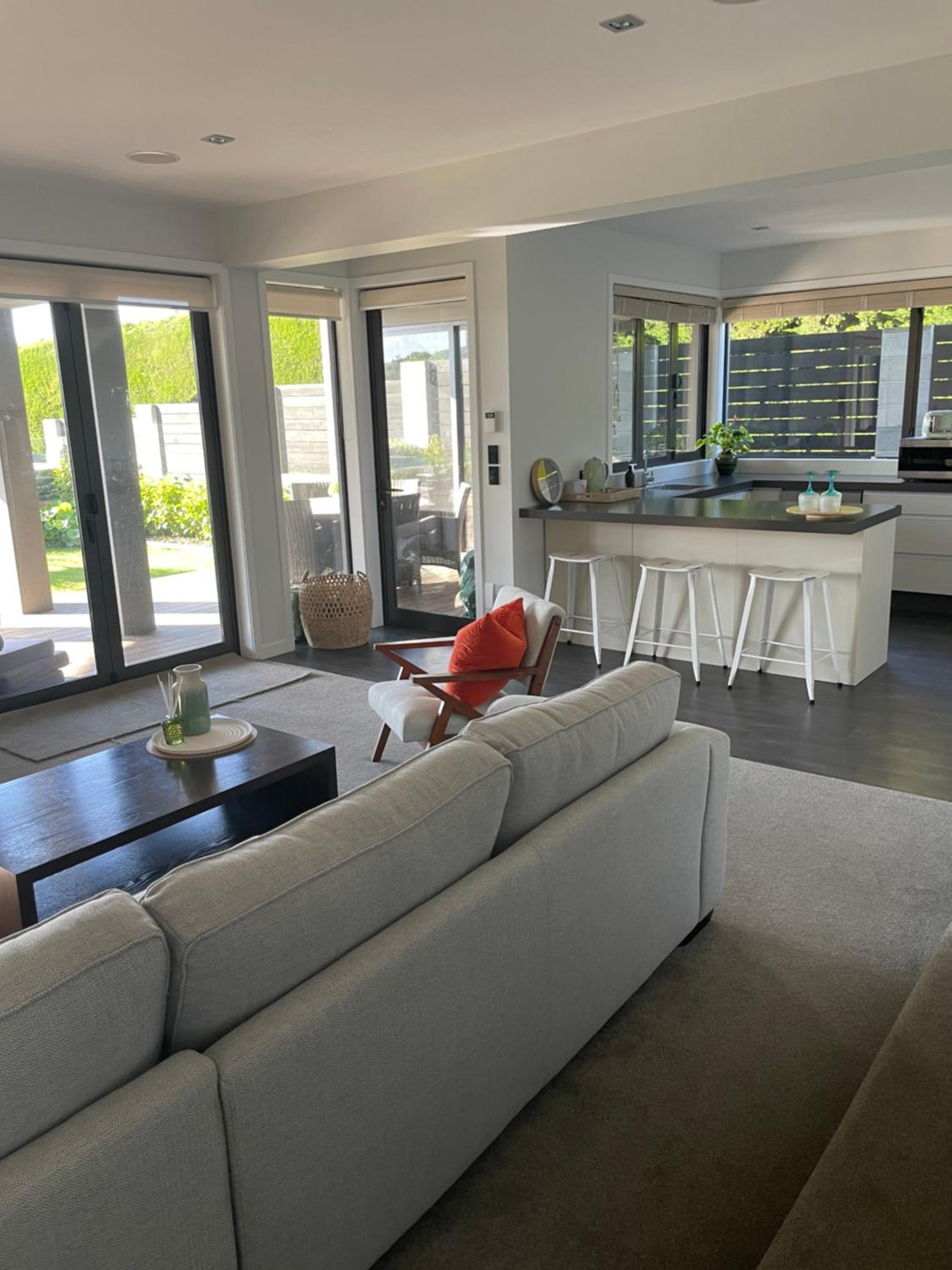 Sumner, Christchurch Luxury 2 Bdrm Ground Level Apt with Private Pool located on Scarborough Hill