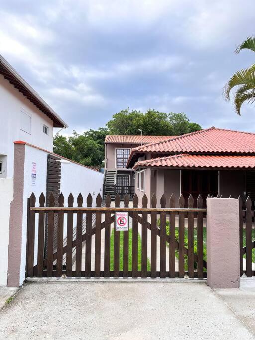 Ap com Sacadas, 02 quartos e churrasqueira
