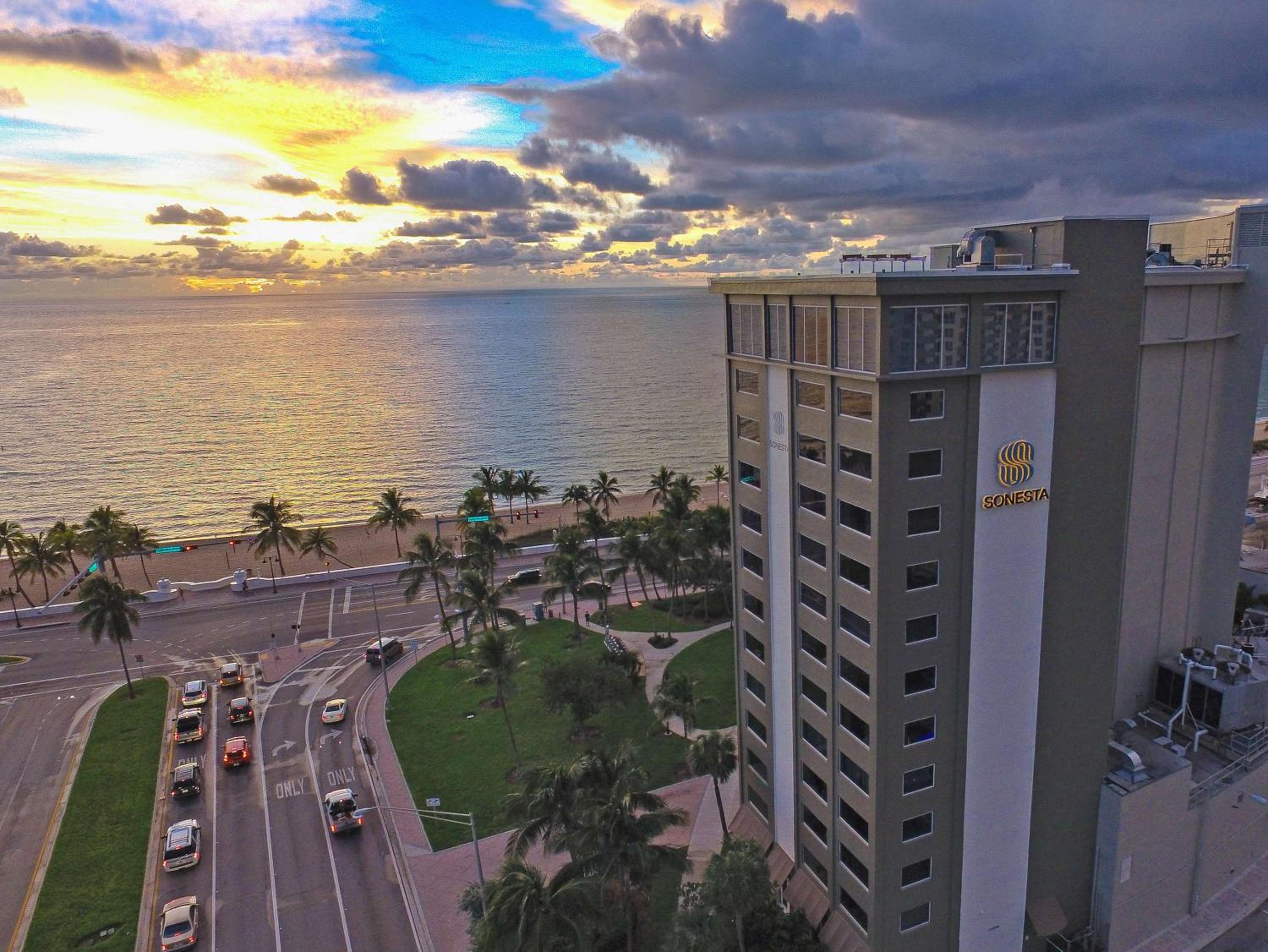 Hotel Sonesta Fort Lauderdale Beach - Image 1