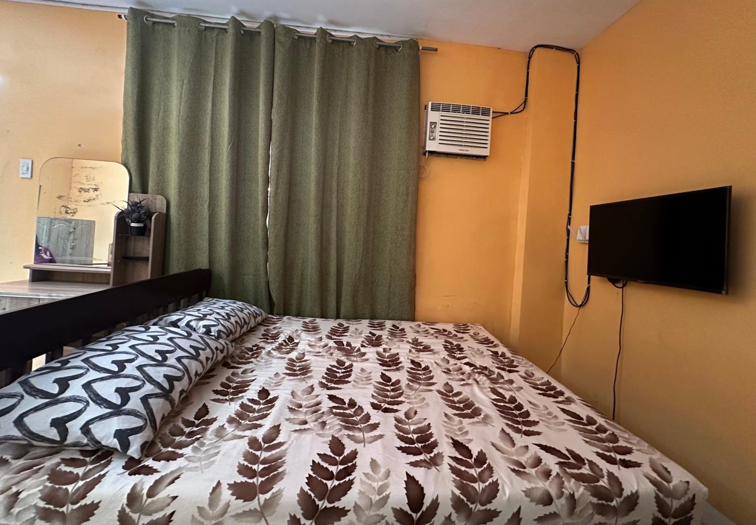Rozay Travellers Inn view 3