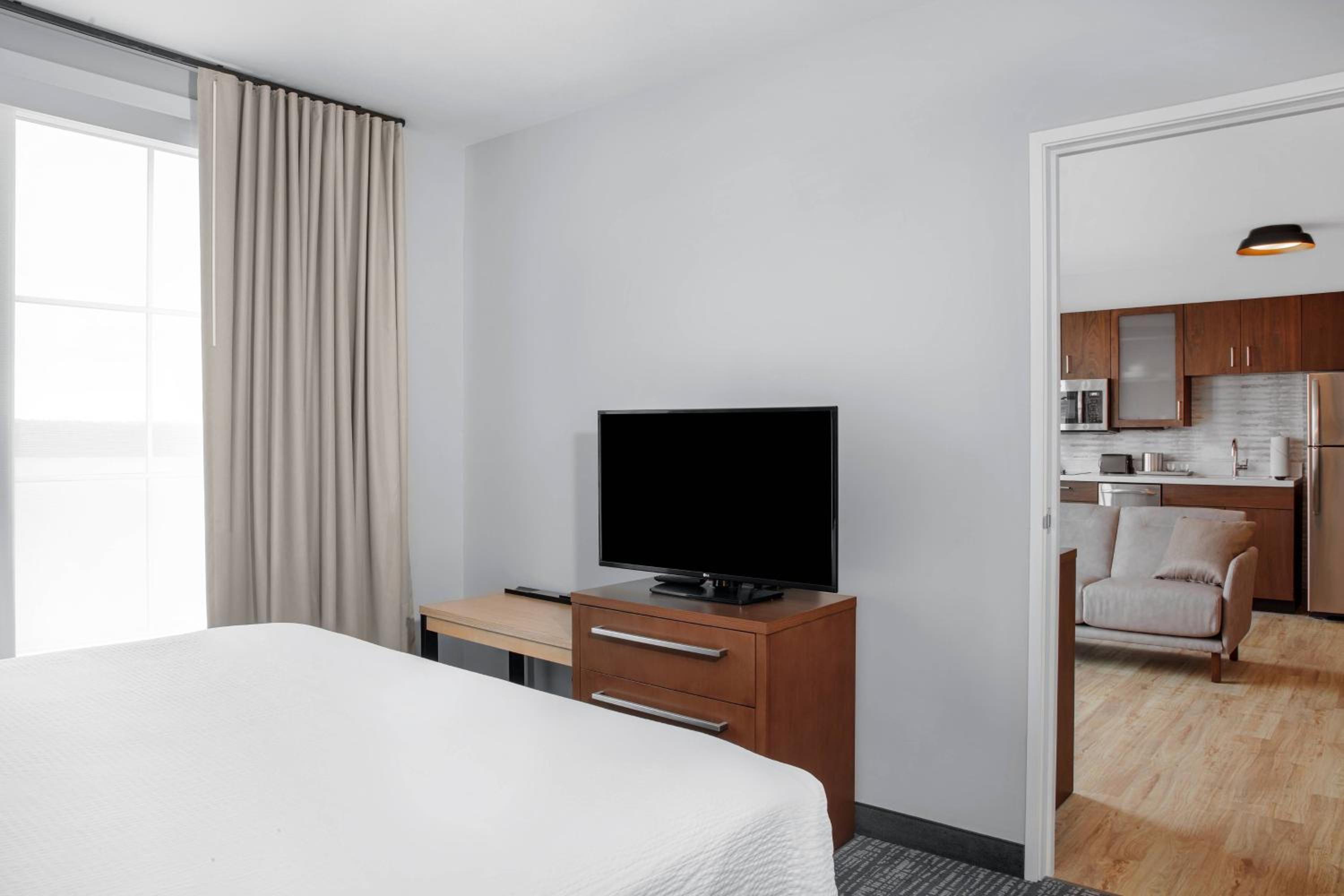Norwalk CA Vacations - Residence Inn by Marriott Norwalk - Property Image 17