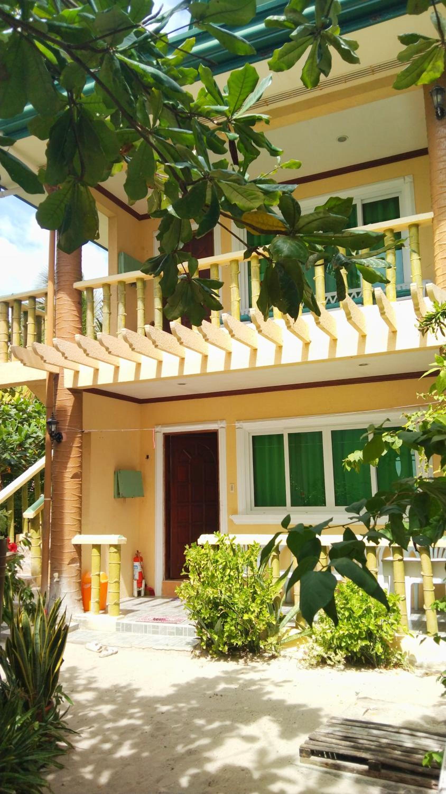 HMC GUESTHOUSE -Malapascua Island Air-conditioned Room #1 view 5