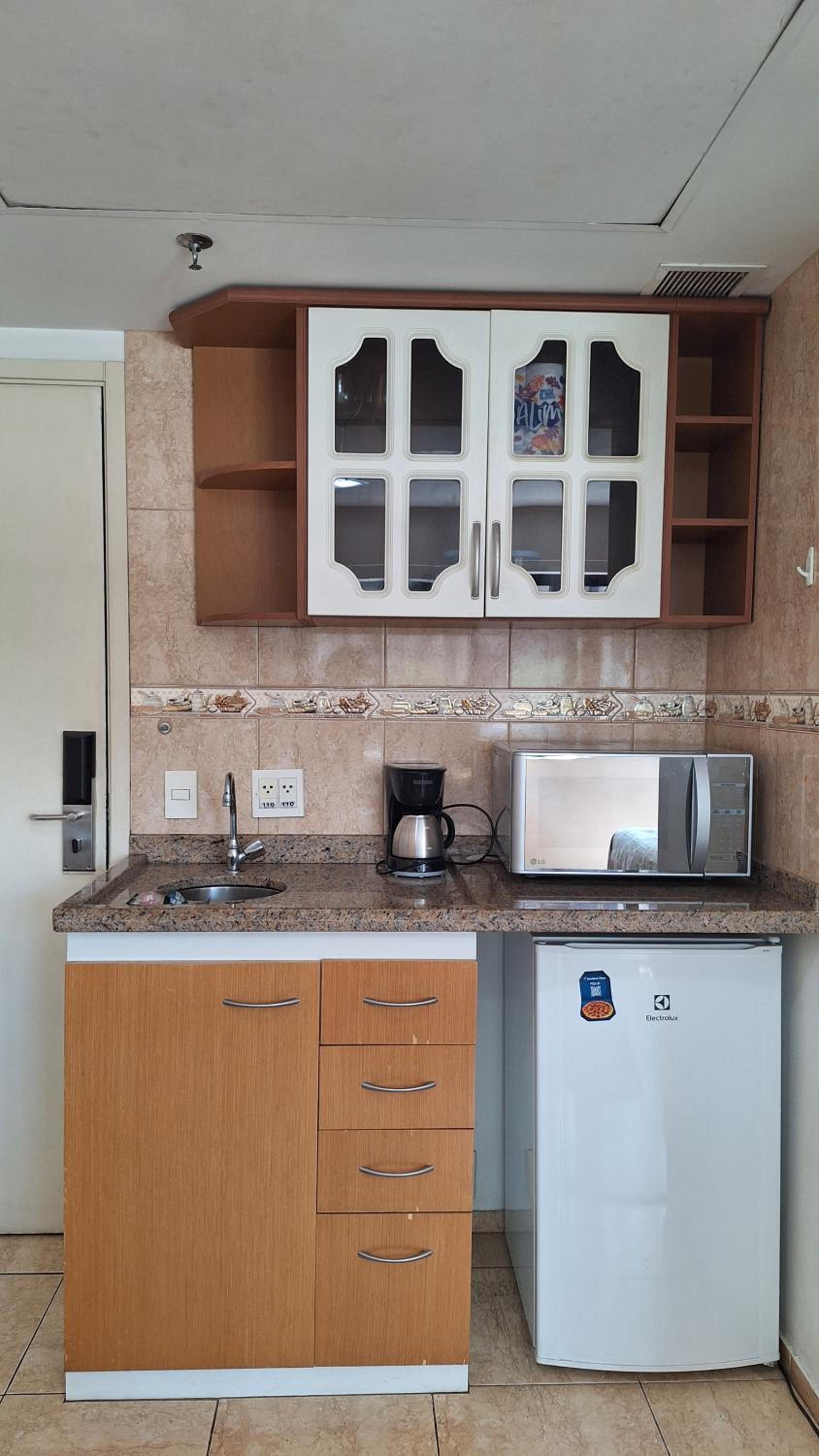 APARTAMENTO HOTEL AV IBIRAPUERA 2534 LUXO , CONFORTÁVEL em MOEMA