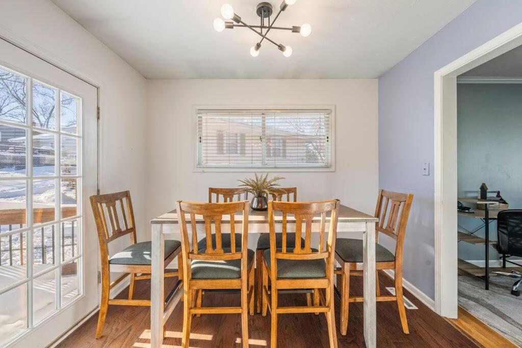 Elm. Peaceful pet friendly home. No pet fee! view 4