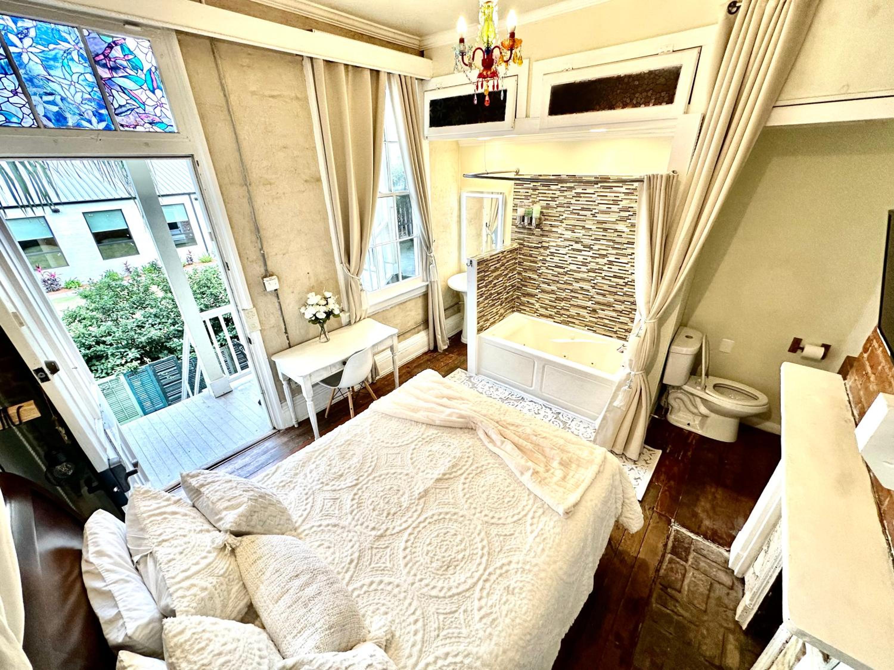 Fleur De Lis Mansion