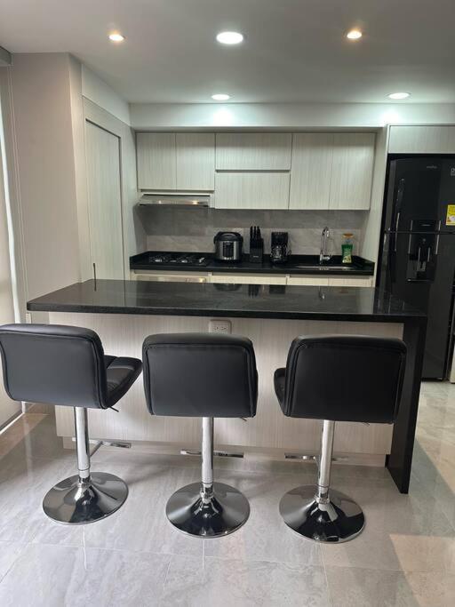 Moderno Apartamento Primer Piso Cerca de Pereira