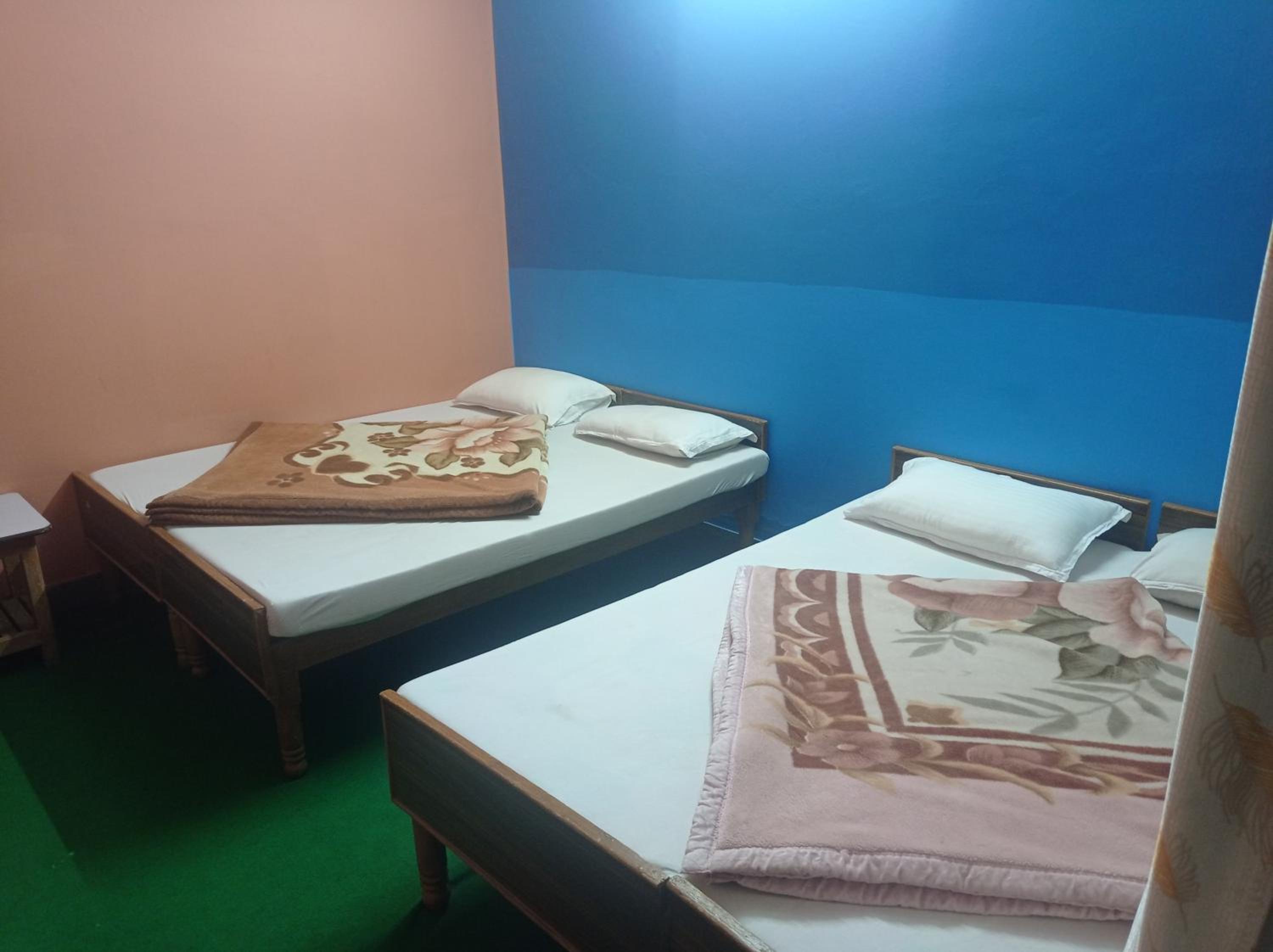 Hotel diyaraj barkot sarukhet