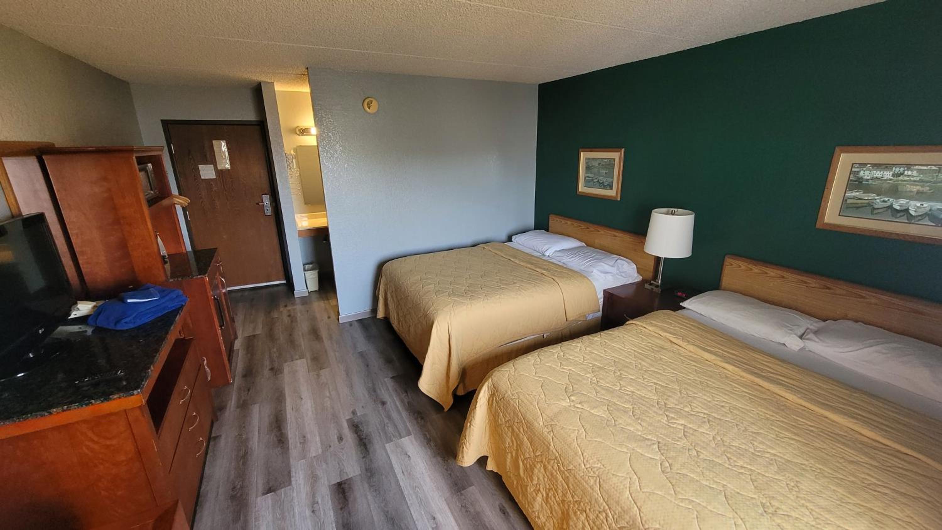 The Belgium Inn & Suites