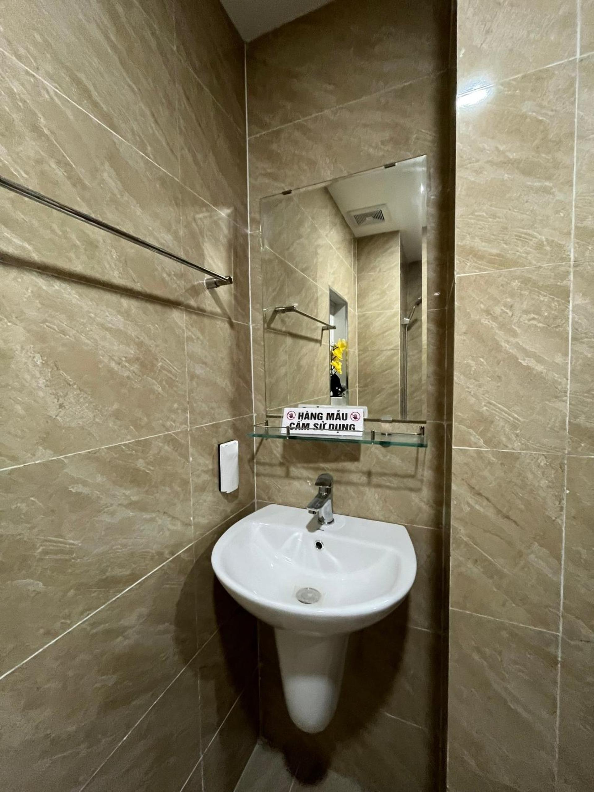 Asahi Luxstay - Apartment Luxcity Cẩm Phả view 2