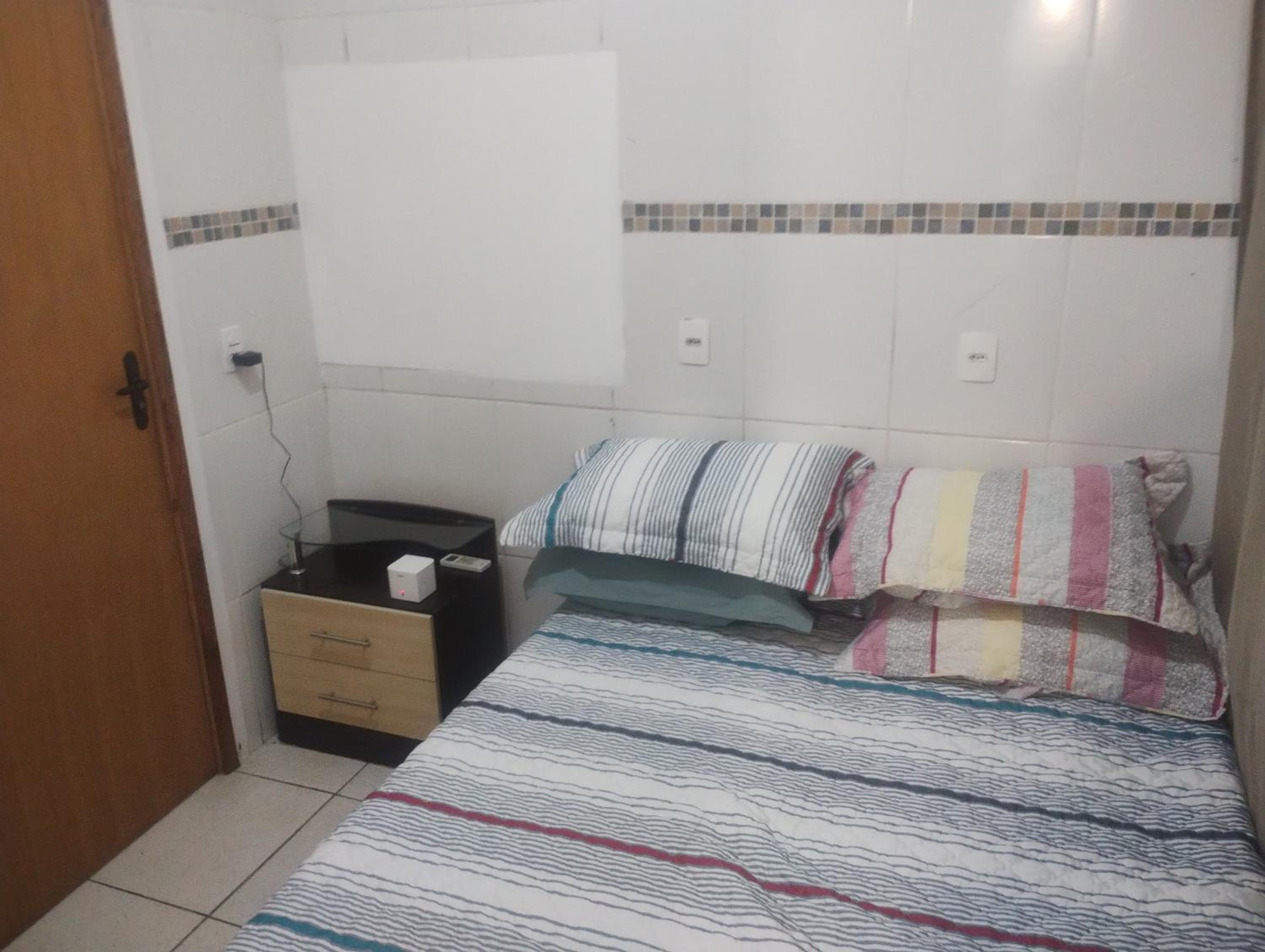 Casa de hóspedes nos Carianos perto do aeroporto