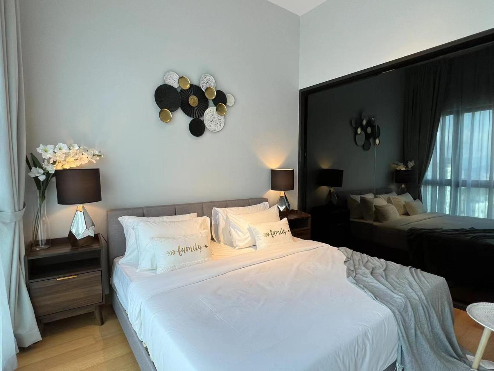 The LUXE By Infinitum by WSD