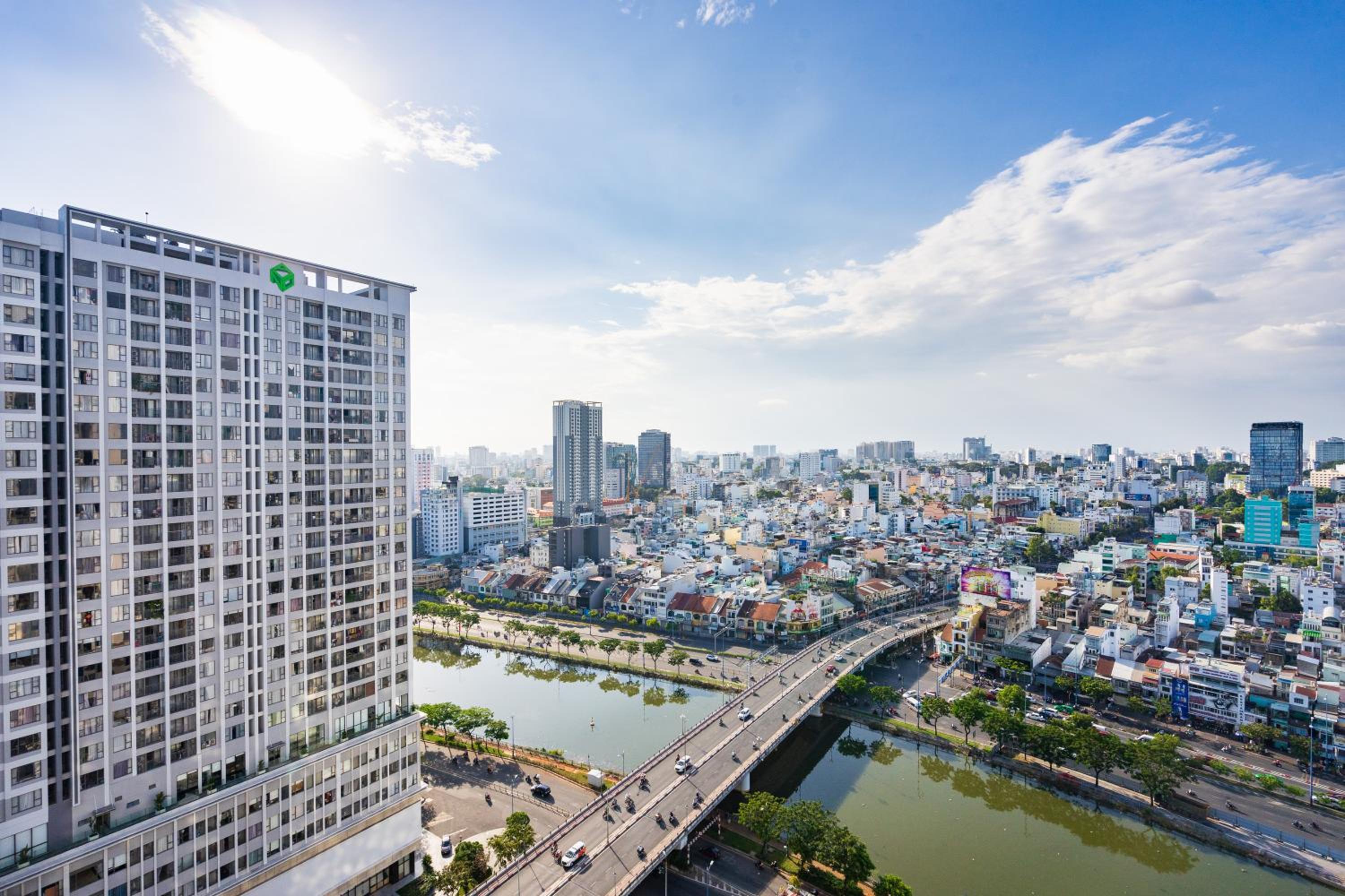 Helios Riverside Apartment
