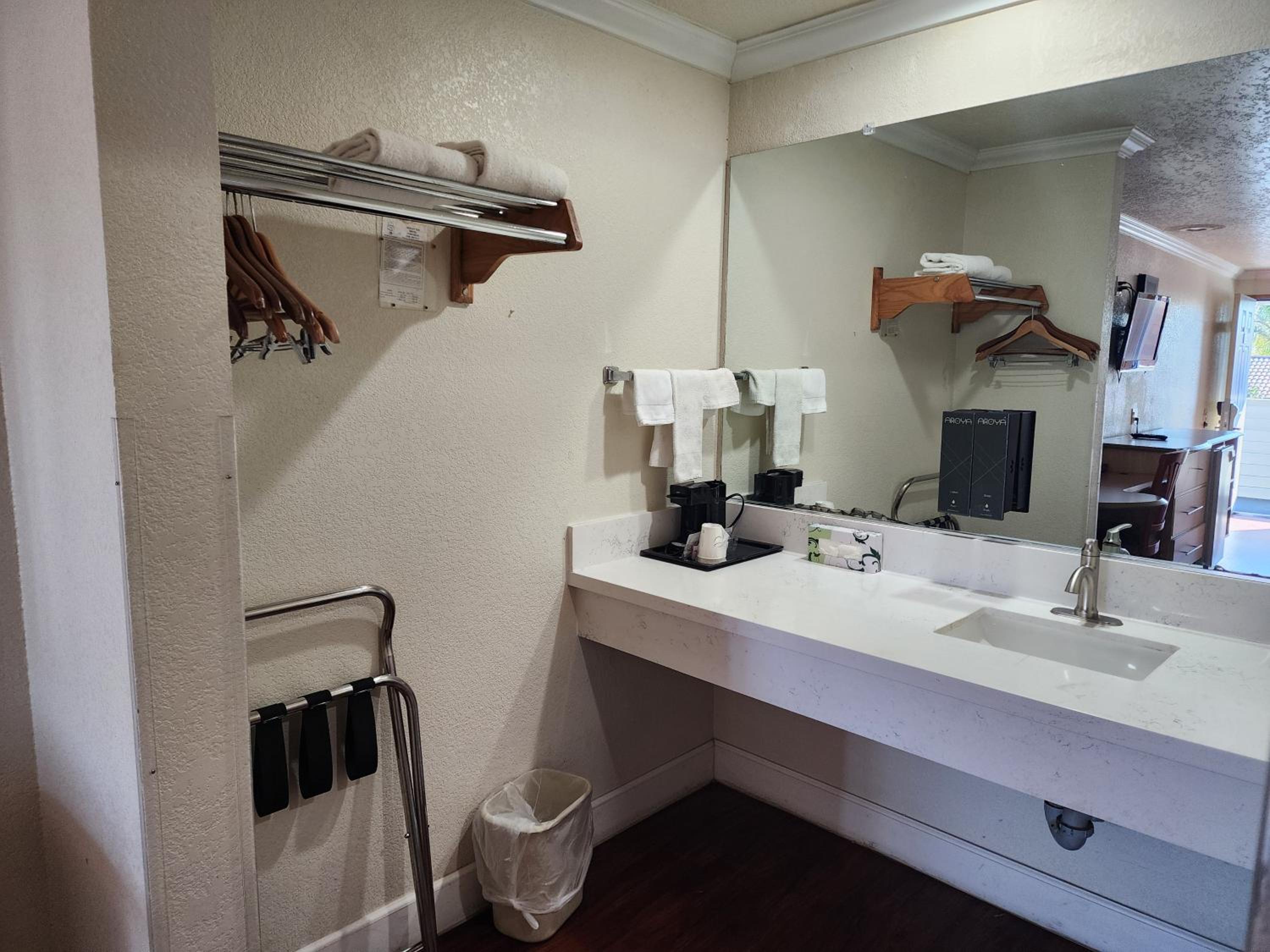 Budget Inn Corcoran Near Tulare CA 43