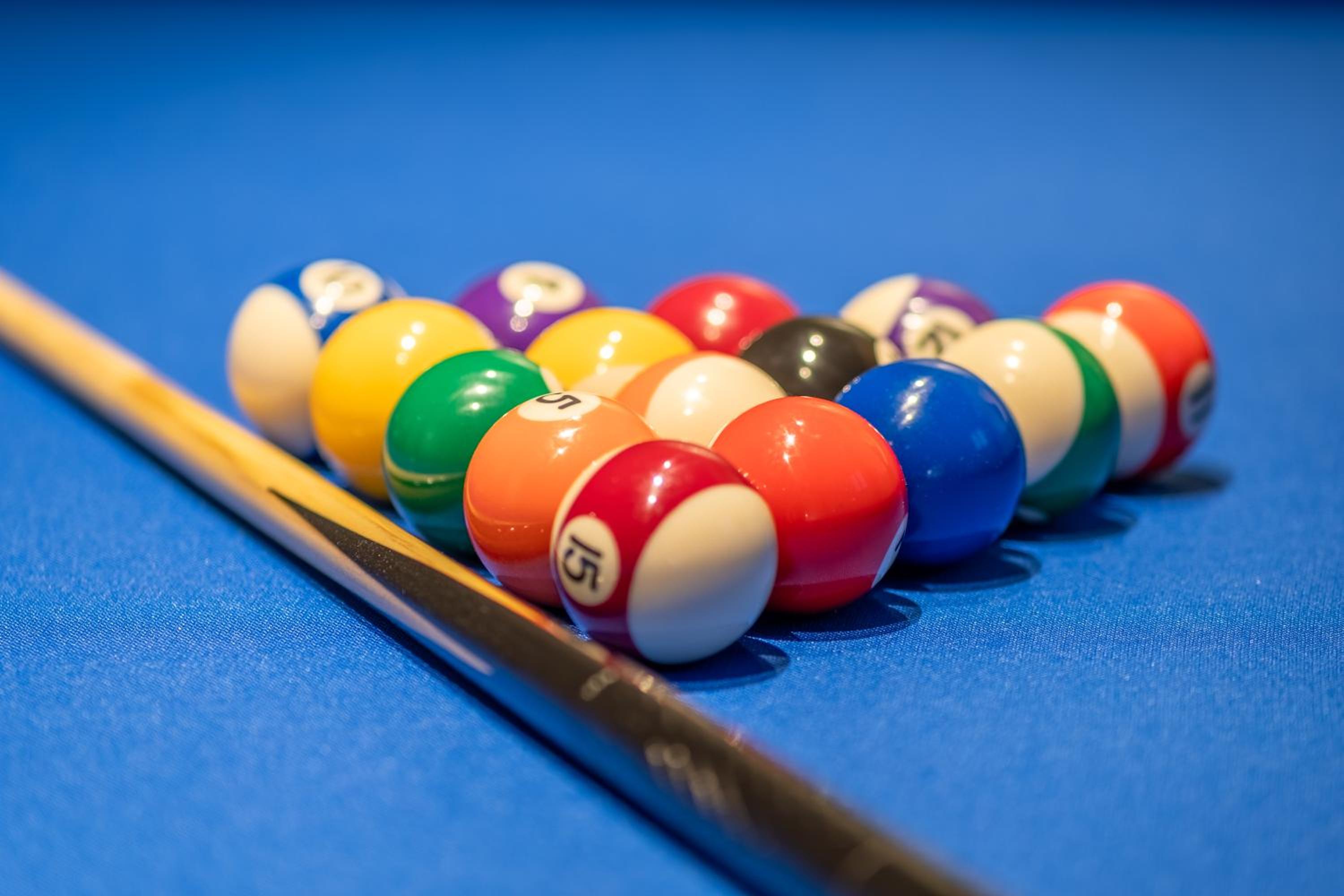 pool table heaven, workstation, 4k TV, Netflix