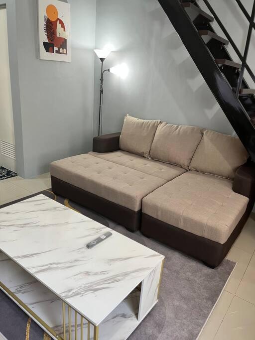 Rimaven Homes Plus (Free Parking, Fast WiFi, PS4, Netflix) view 3