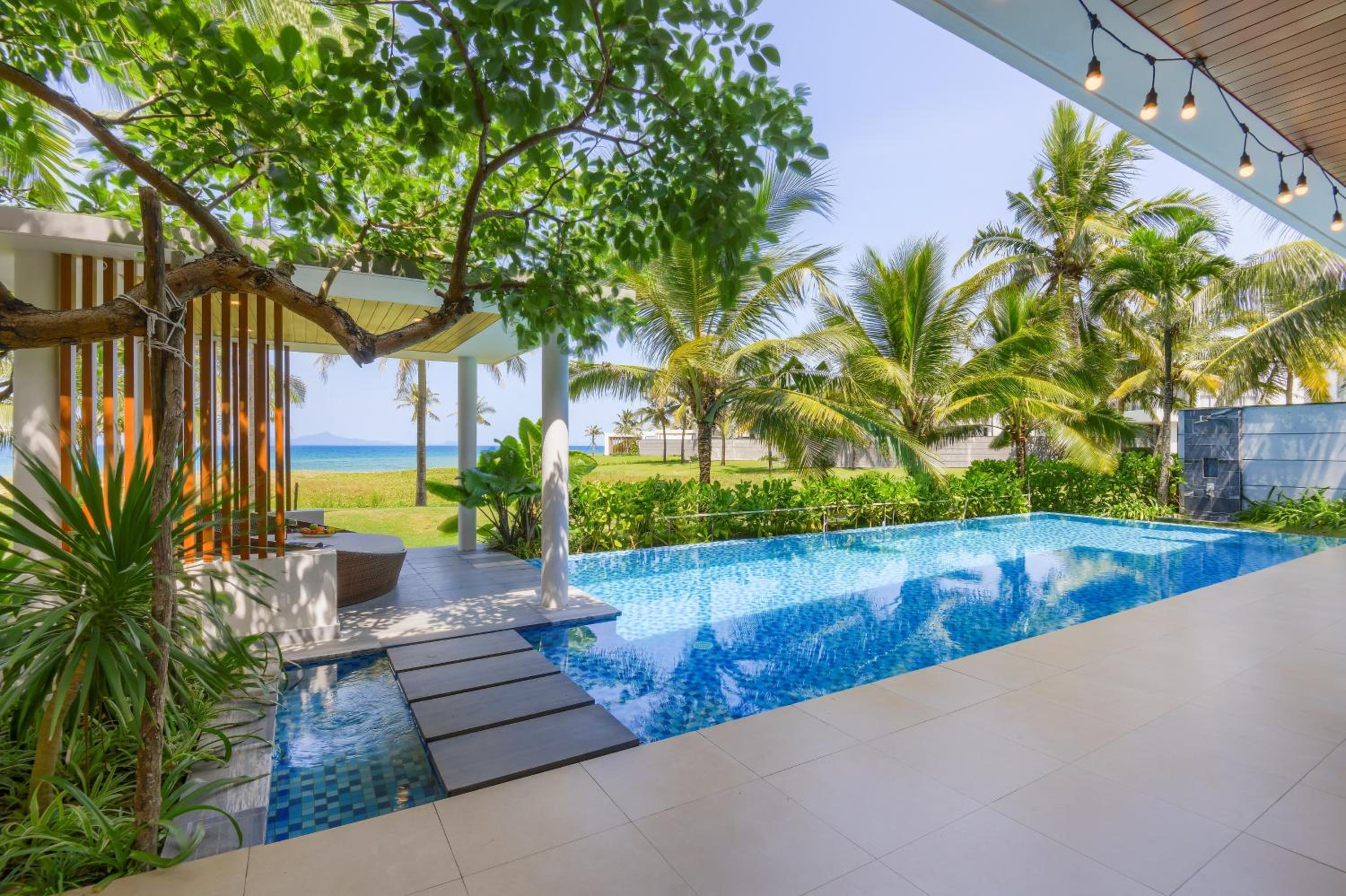 Sun Grow Ocean Luxury Villas & Resort Da Nang