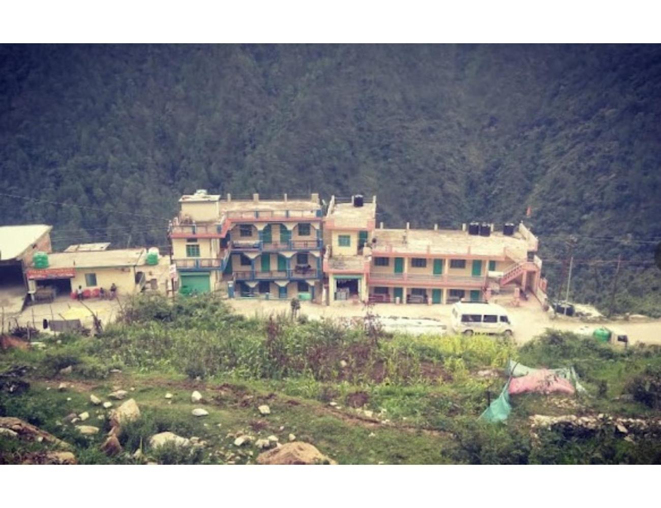 Anoop Tourist Guest House, Phata