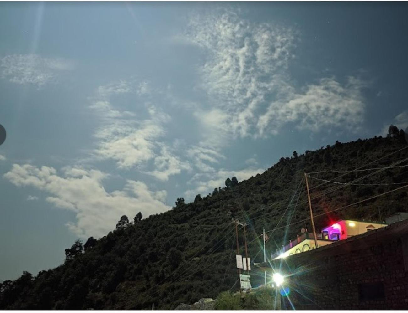 Anoop Tourist Guest House, Phata