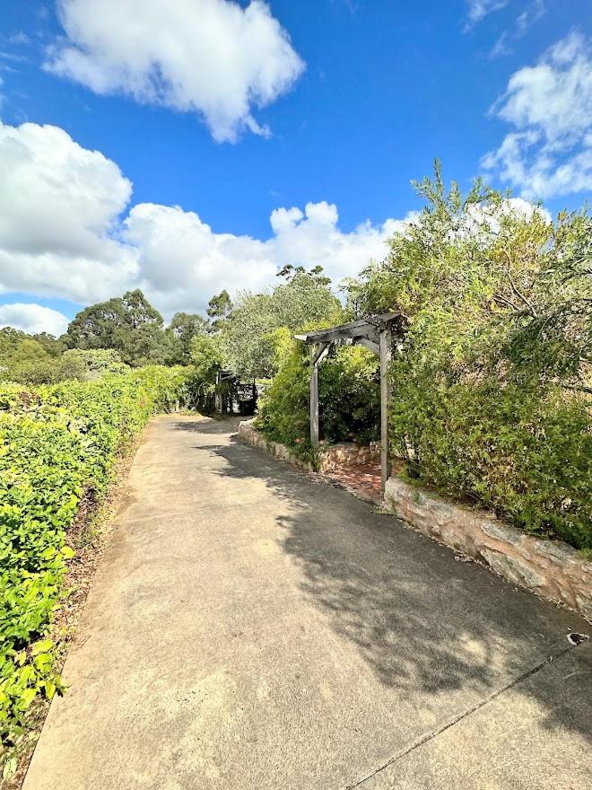 The Karri Hideaway- Sauna and Spa!