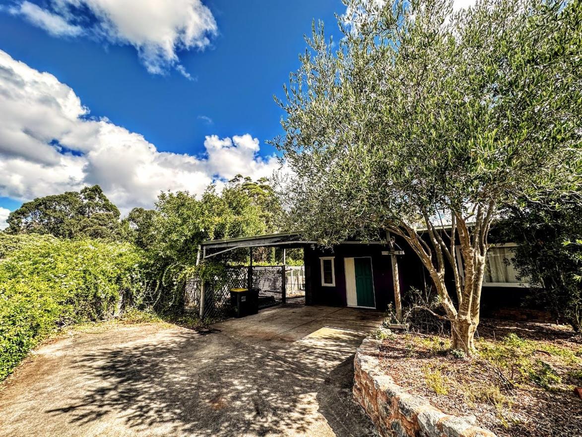 The Karri Hideaway- Sauna and Spa!