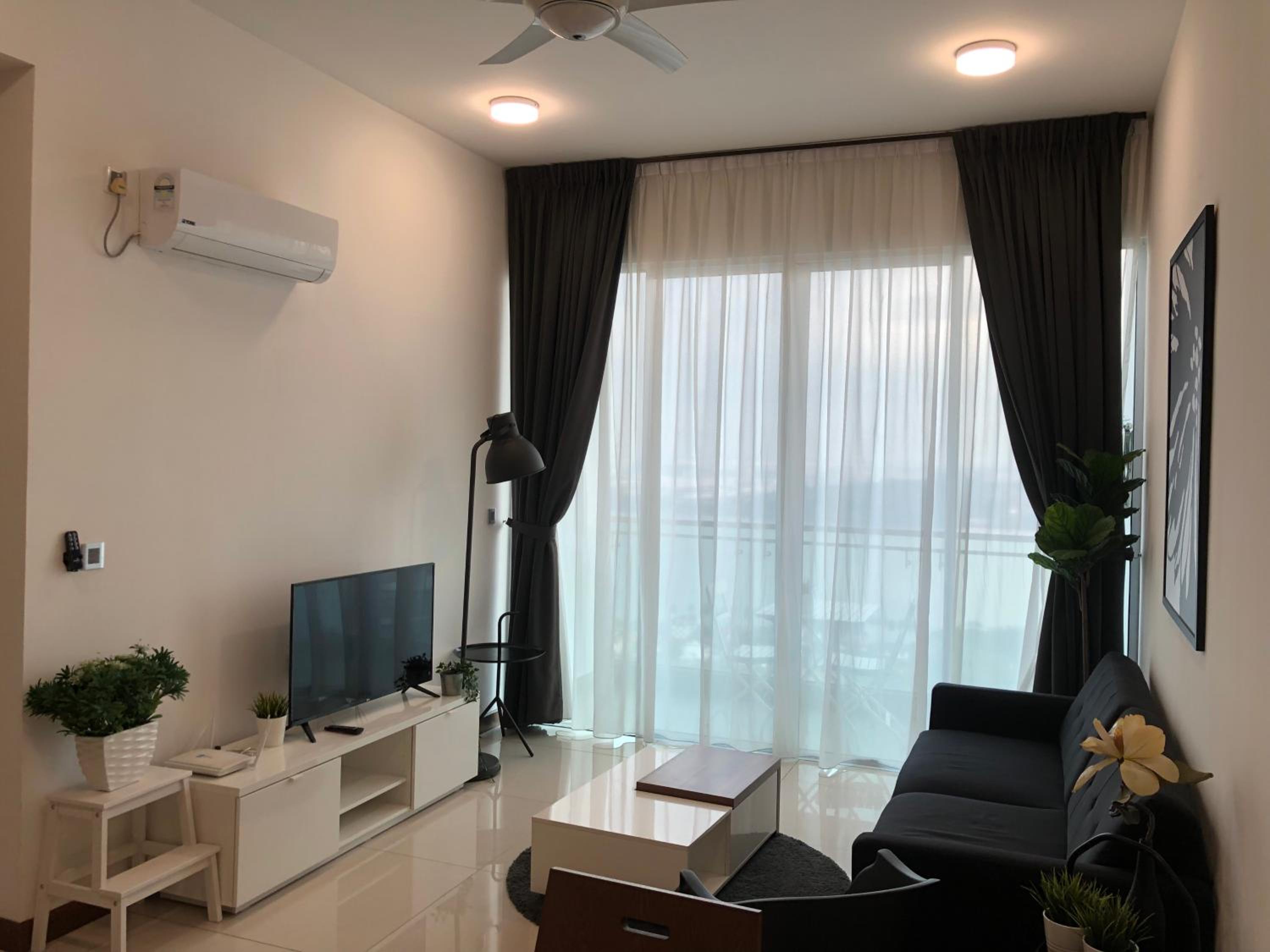 Paragon Suite Homestay by Antlerzone