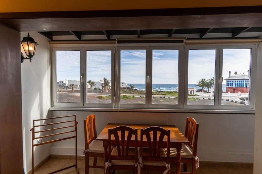 Precioso apartamento junto al mar.