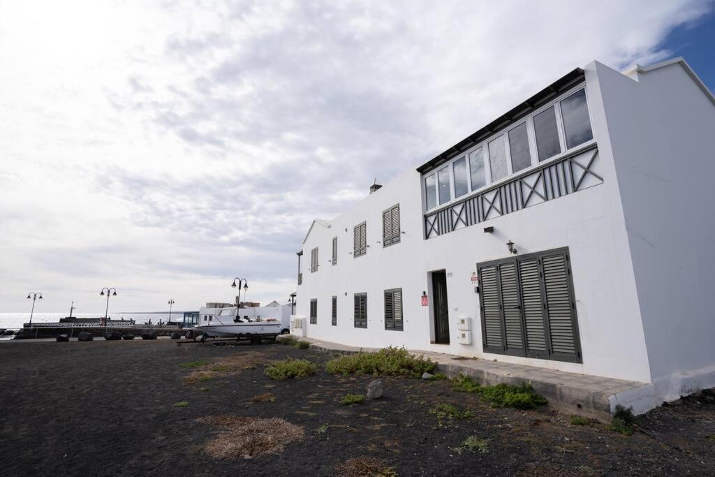 Precioso apartamento junto al mar.