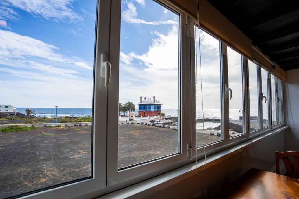 Precioso apartamento junto al mar.