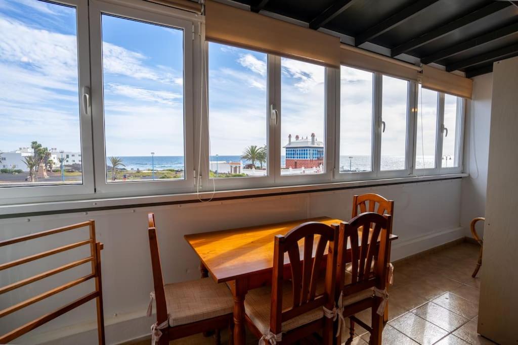 Precioso apartamento junto al mar.