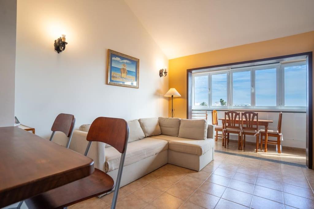Precioso apartamento junto al mar.