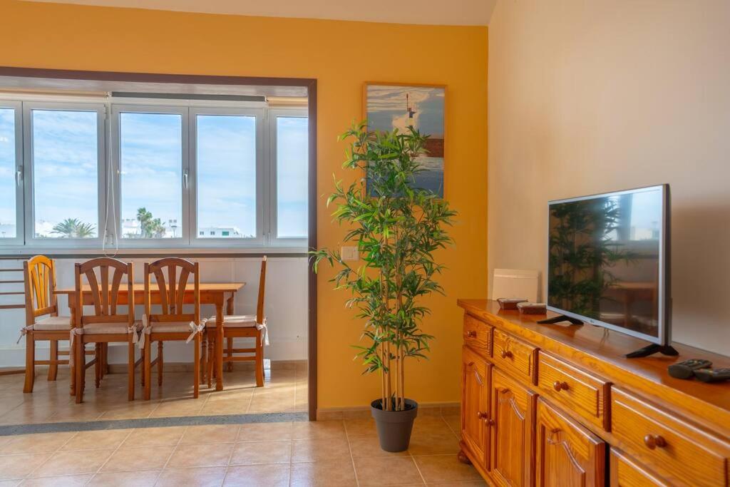 Precioso apartamento junto al mar.