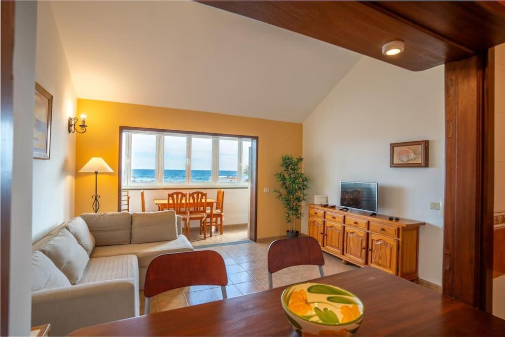 Precioso apartamento junto al mar.