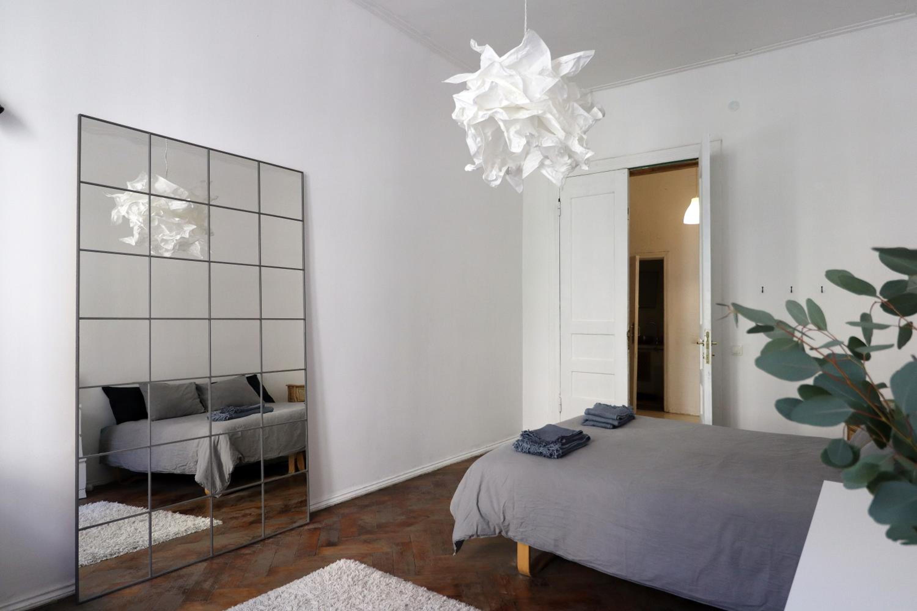 Spacious 3 room apartment in Art nouveau district view 4