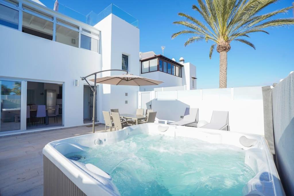 Hotel Luxury Solarium, Jacuzzi, A/C and Wi-fi - Image 1