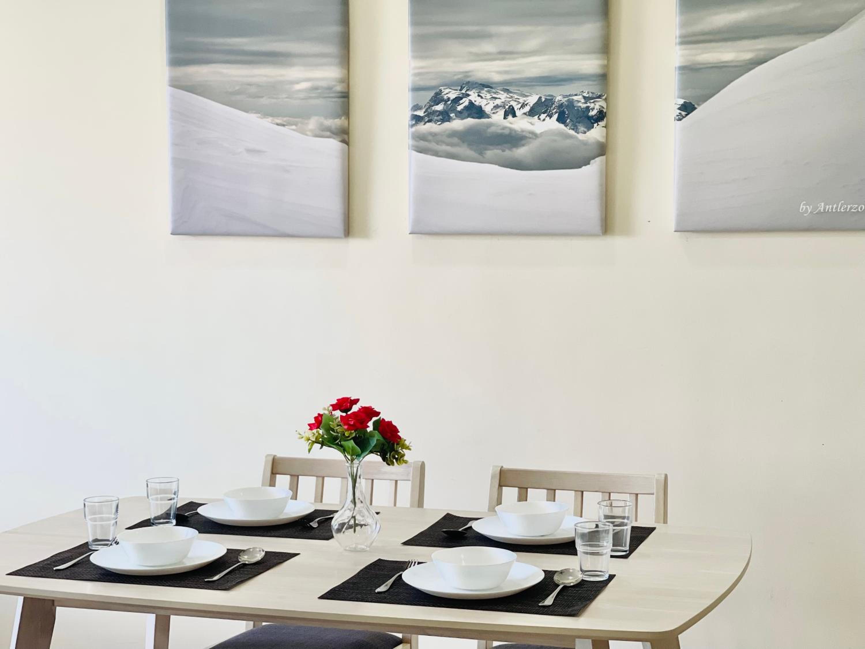Paragon Suite Homestay by Antlerzone