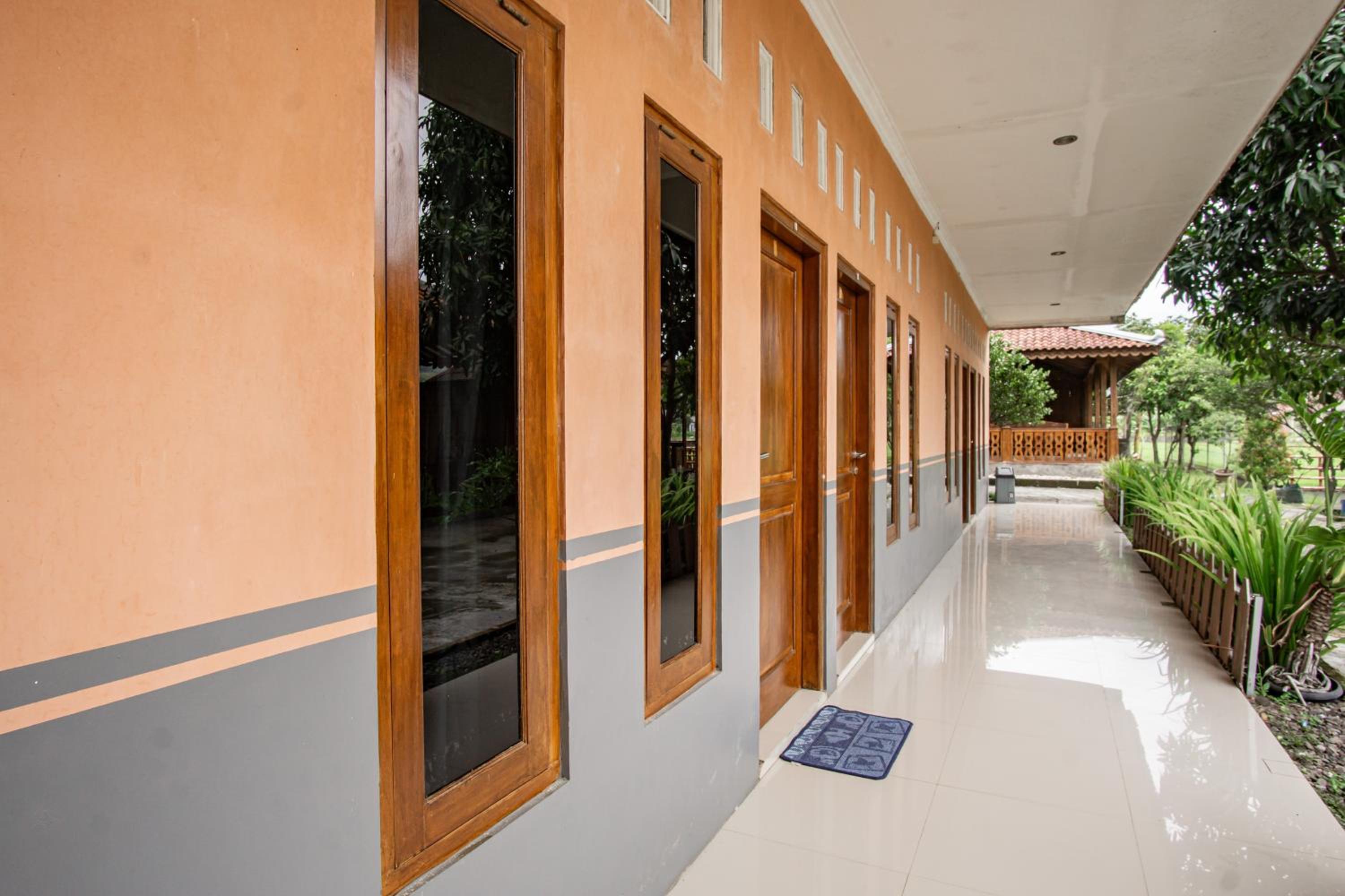 Joglo Ndalem Sabine Syariah view 5