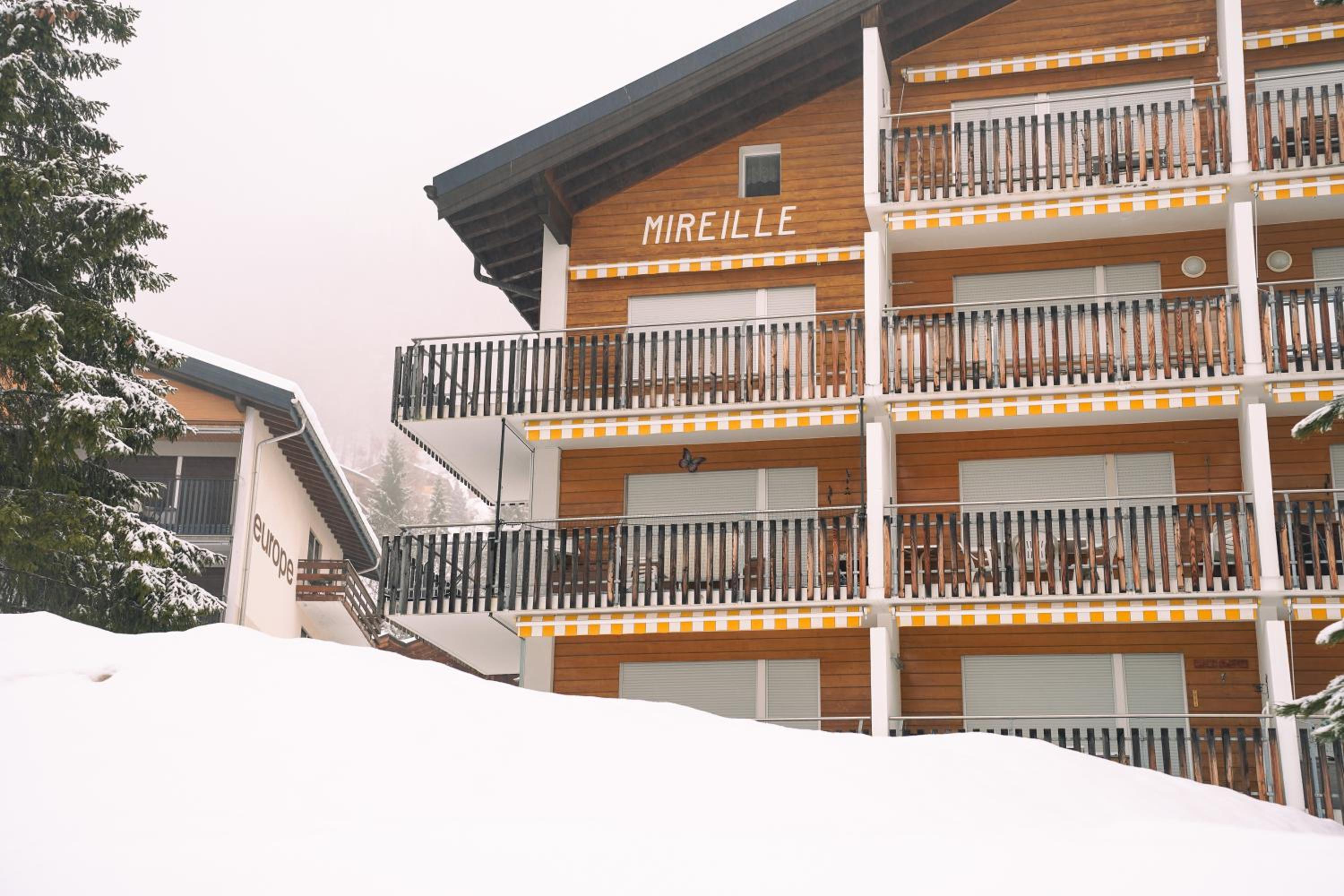 Superb Modern Studio Leukerbad