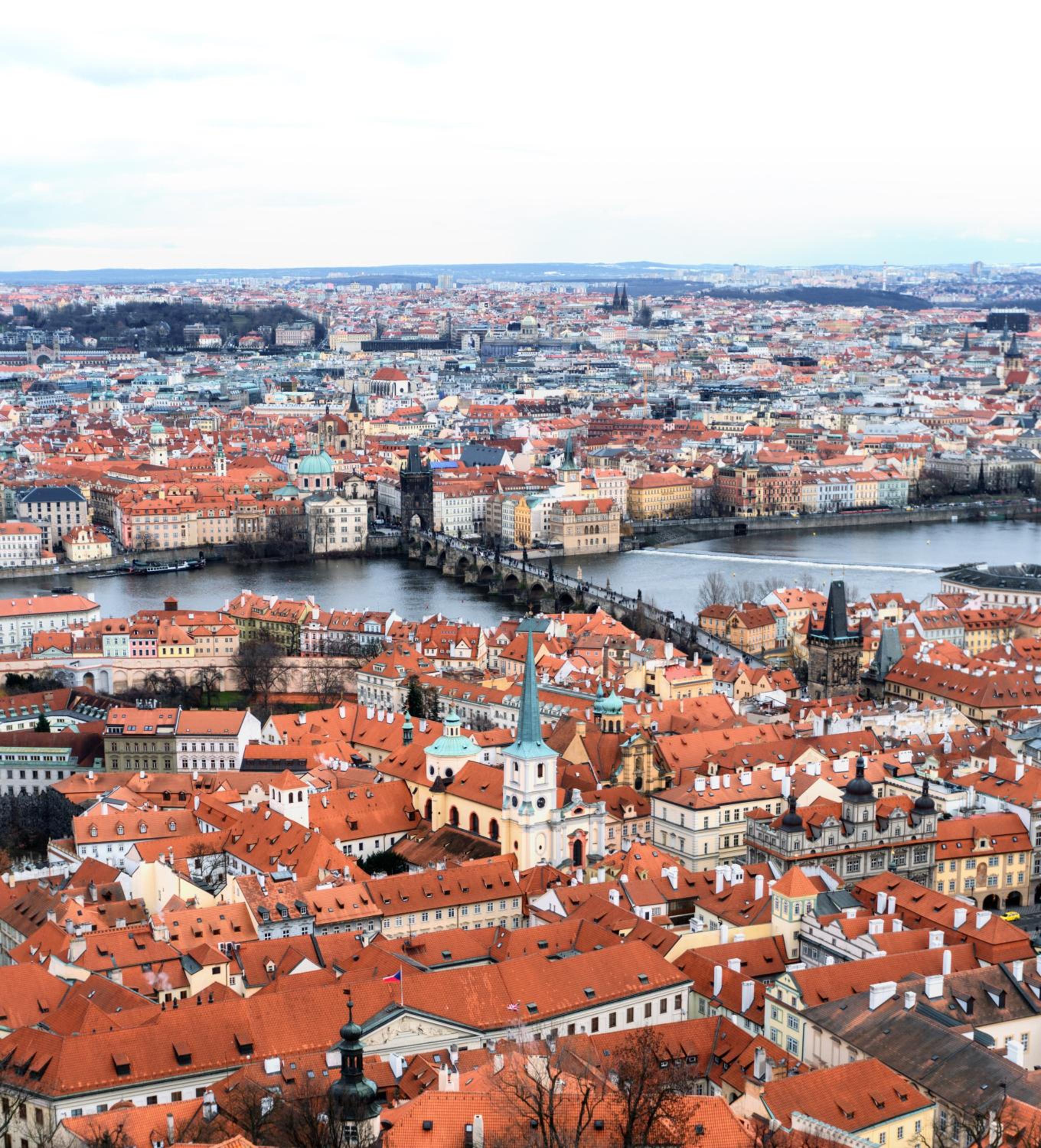 Cozy Homestay at Prague Main Station