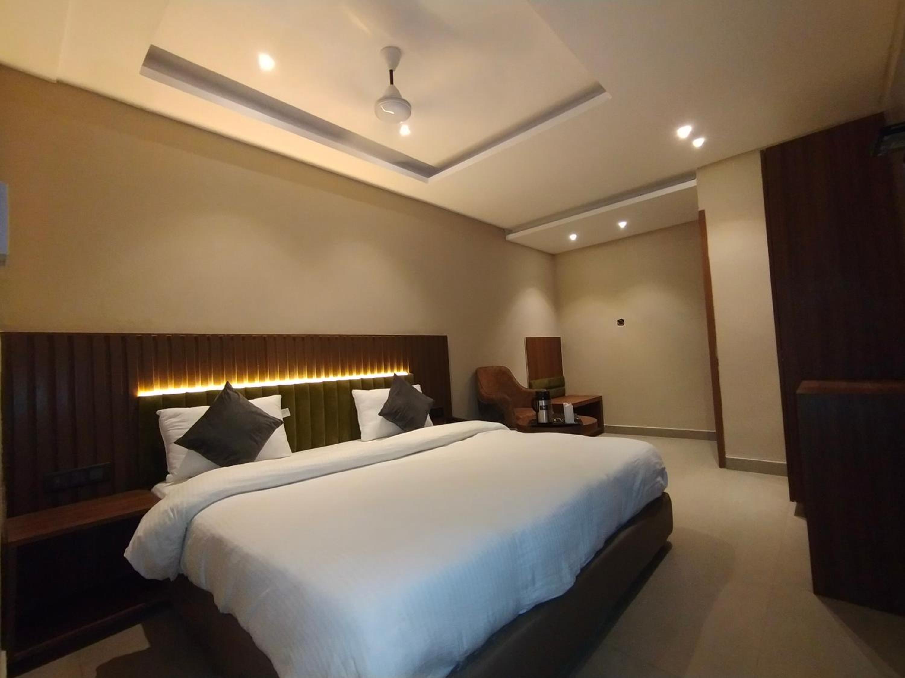 Hotel Gagan Plaza