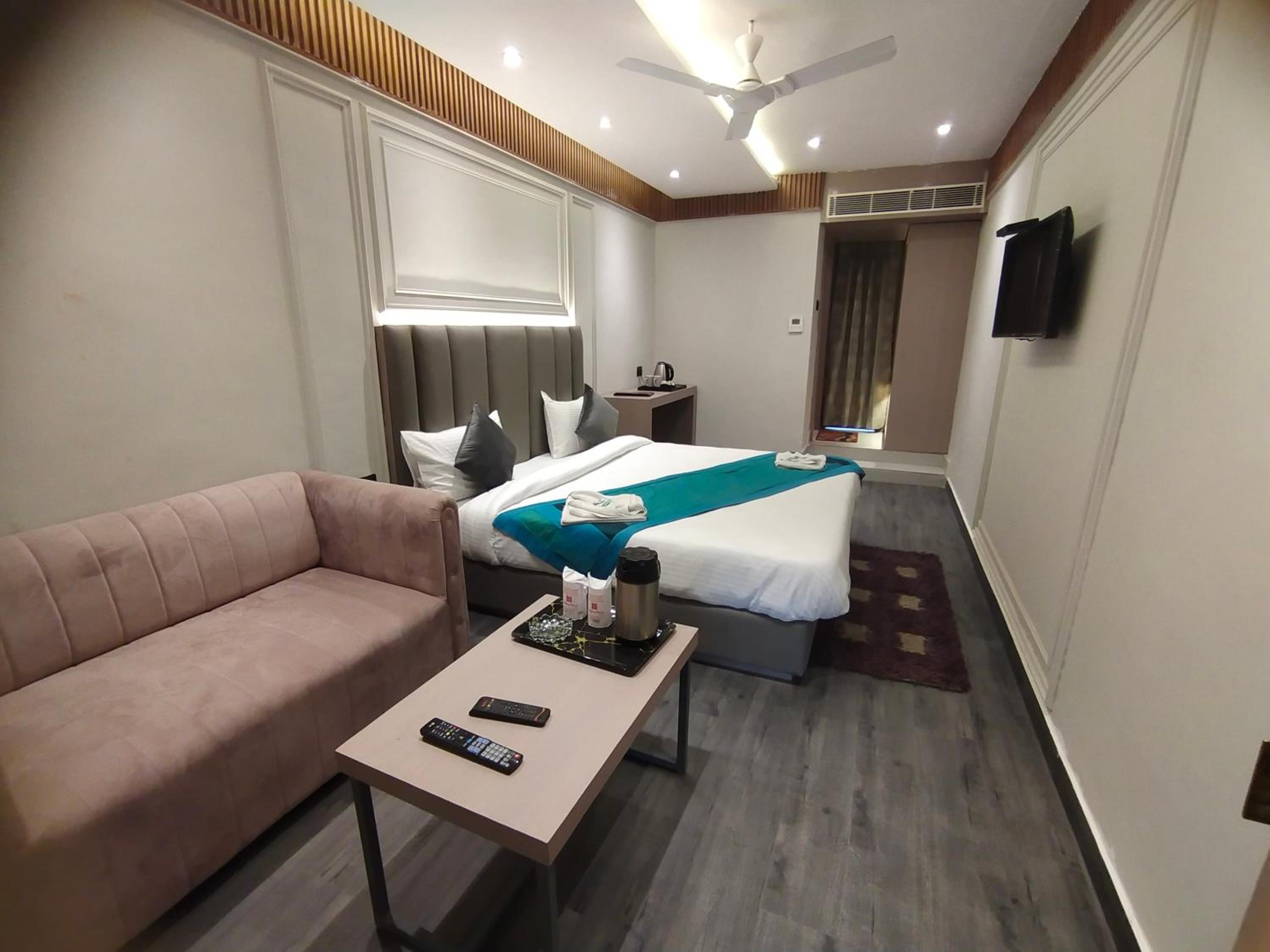 Hotel Gagan Plaza