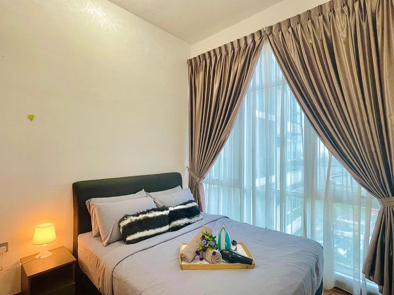 Paragon Suite Homestay by Antlerzone