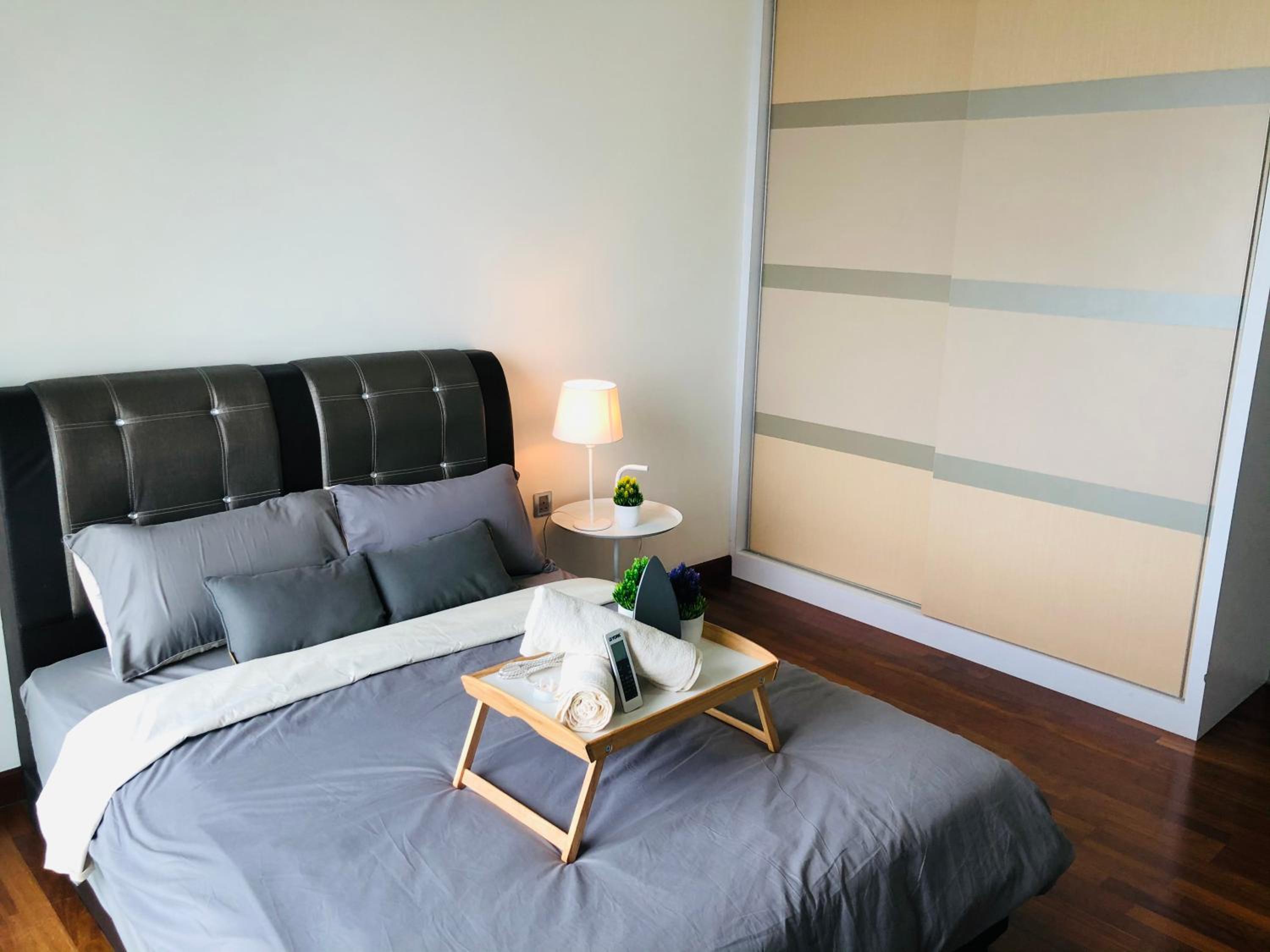 Paragon Suite Homestay by Antlerzone