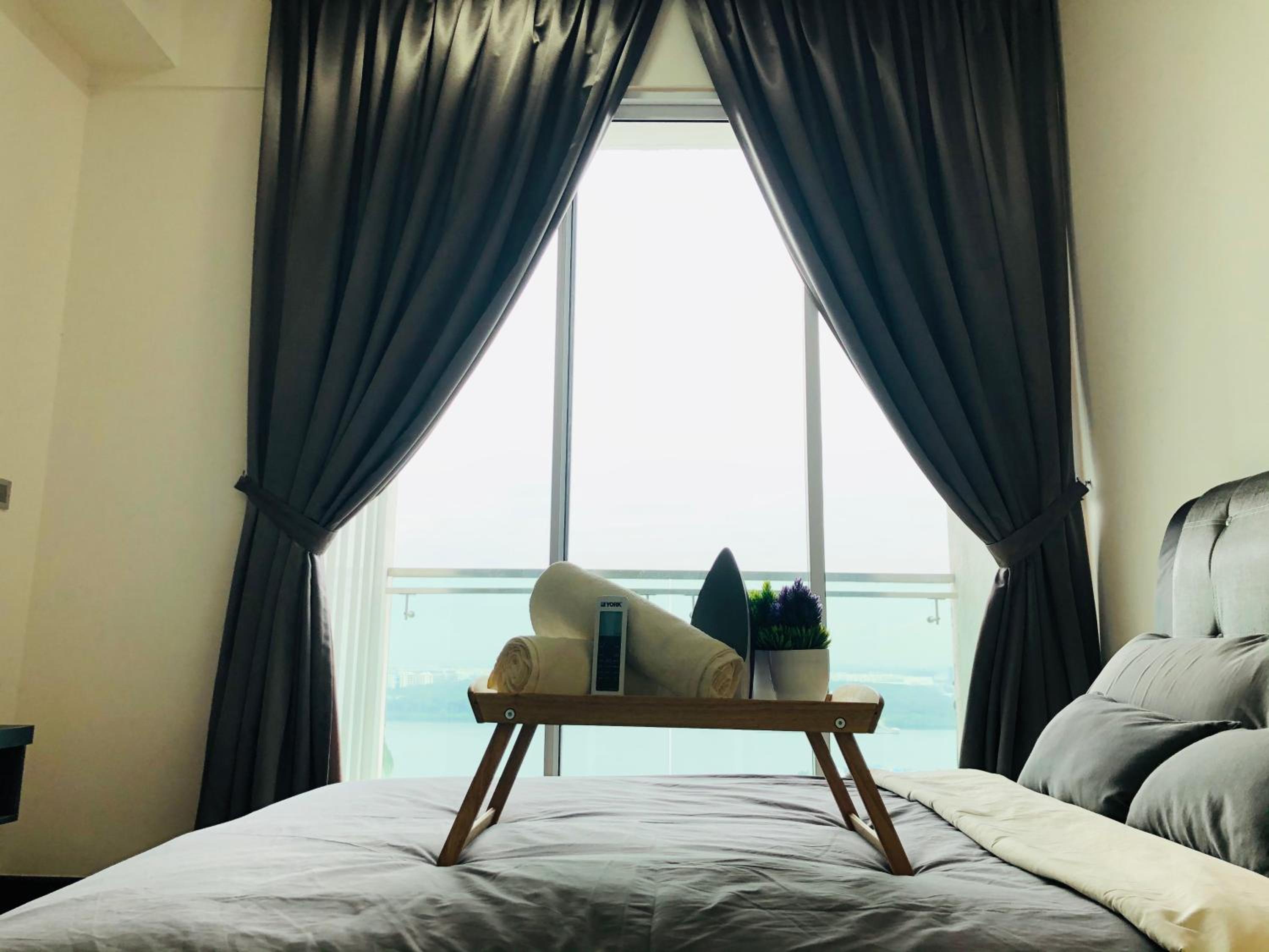 Paragon Suite Homestay by Antlerzone
