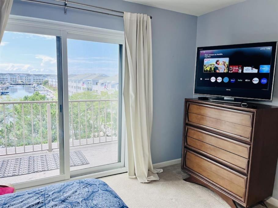Canal Views and Walking Distance to Ocean and Park view 3