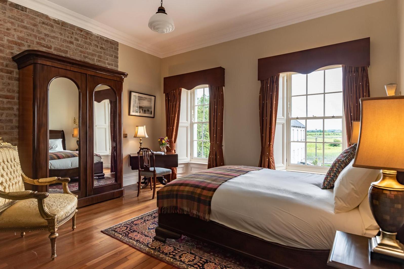 8 bedroomed house steeped in history