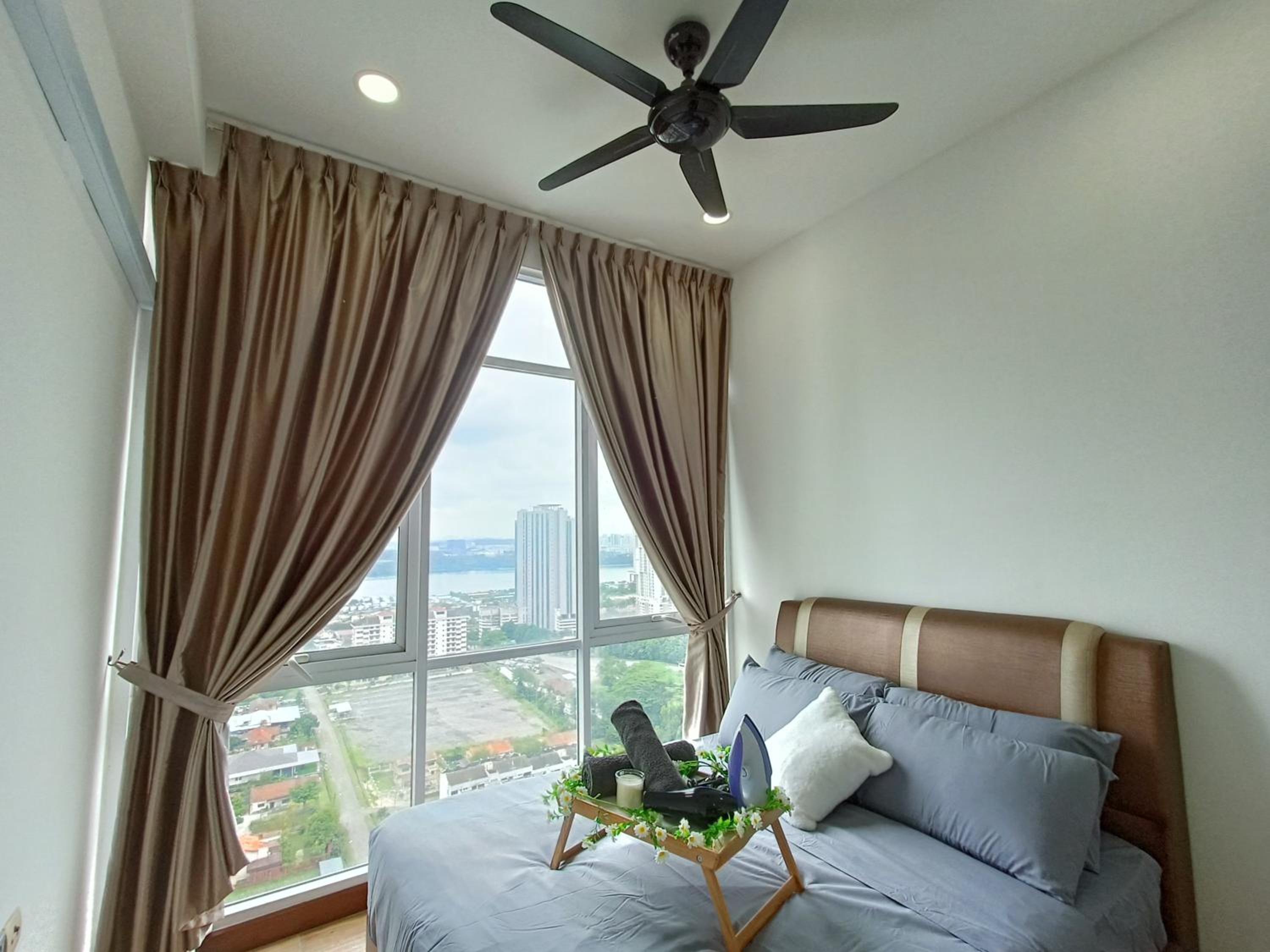 Paragon Suite Homestay by Antlerzone