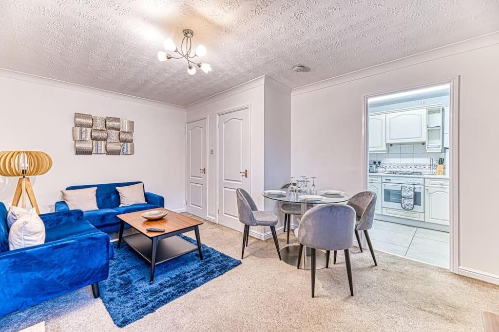 Cosy 2 Bedroom Flat Chester