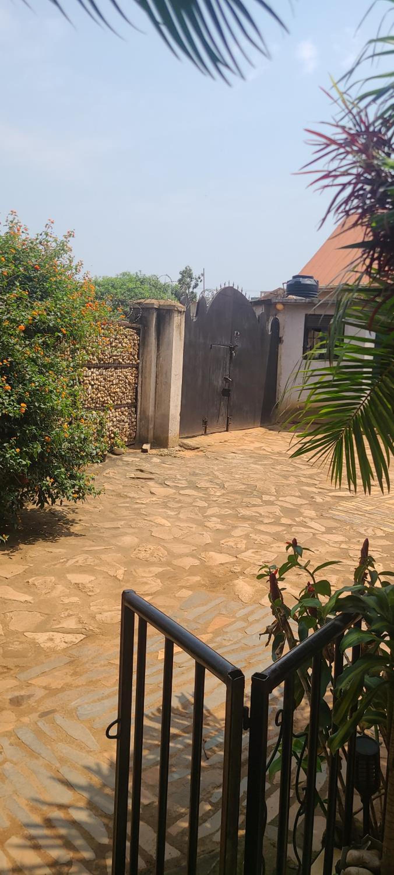 Donkata Apartment, Nalya view 2