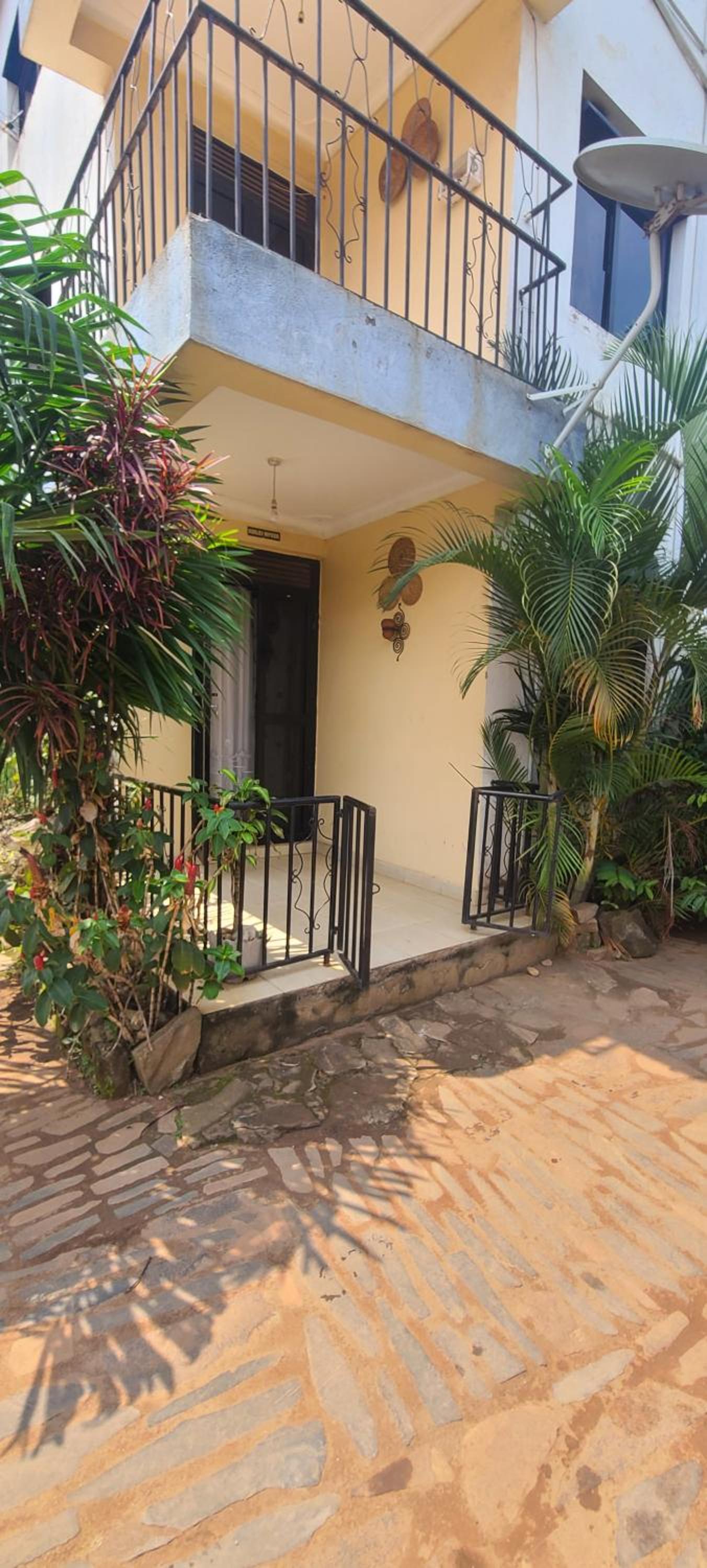 Donkata Apartment, Nalya view 4